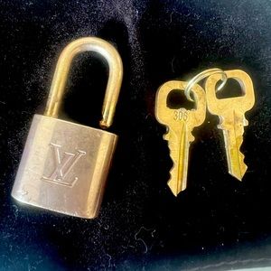 Louis Vuitton Lock and Key #306